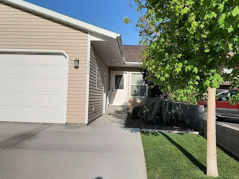2264 Hansen Dr #2264 — Photo 1
