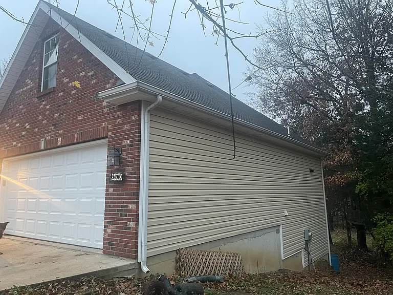 900 W Obermiller Rd — Photo 2