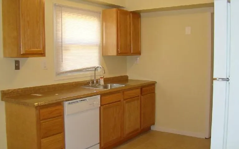 11 Ember Ln — Photo 3