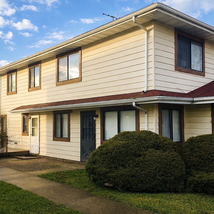 1st image of 6883 Fillmore Dr #6