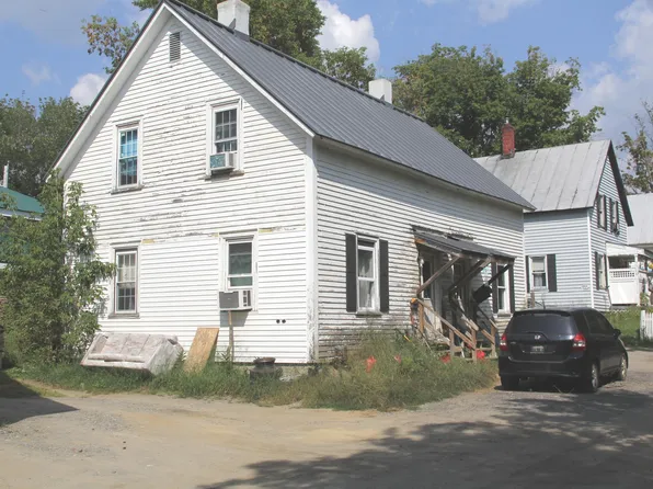 12 Gilblair Street, Skowhegan, ME 04976