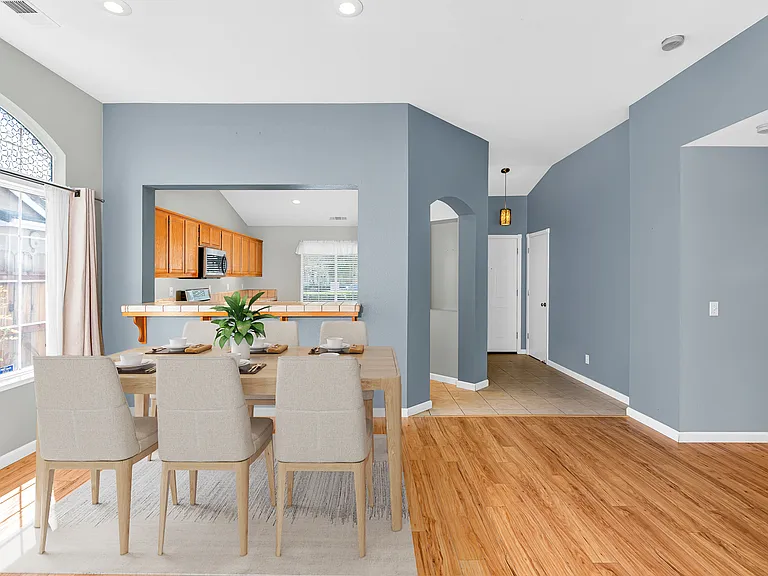 2025 Pinehurst Ct — Photo 6