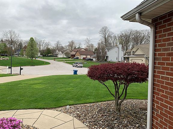 4th image of 331 Deer Creek Dr