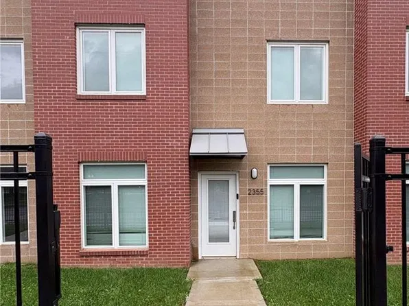 2355 E 27th St, Kansas City, MO 64109