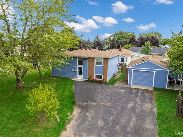 15 Lindan Dr, Depew, NY 14043