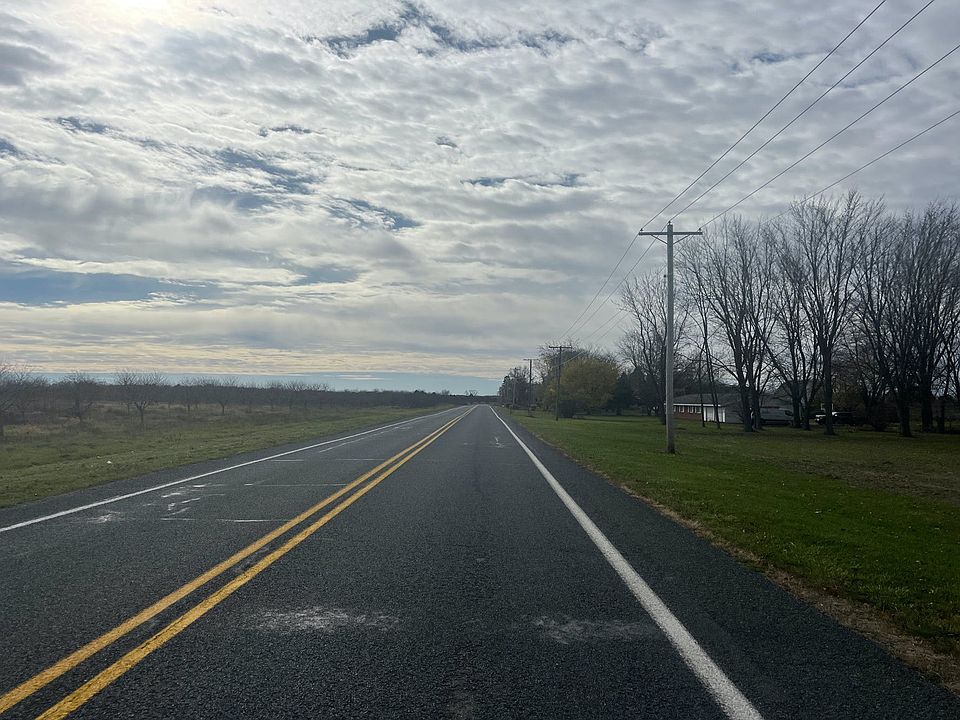 2nd image of 1610 Friday Rd