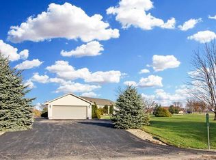 31-33 Medinah Dr, Lanark, IL 61046