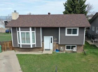 4505 S Haven Pl, Taber, AB T1G1A1