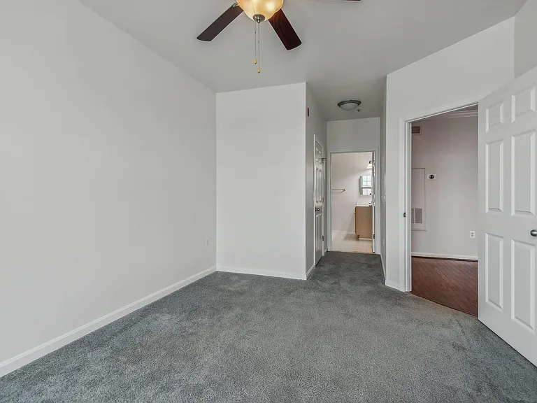 2321 25th St S #411 — Photo 21