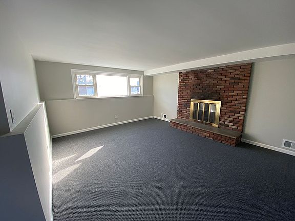 5th image of 194 Homer Ave