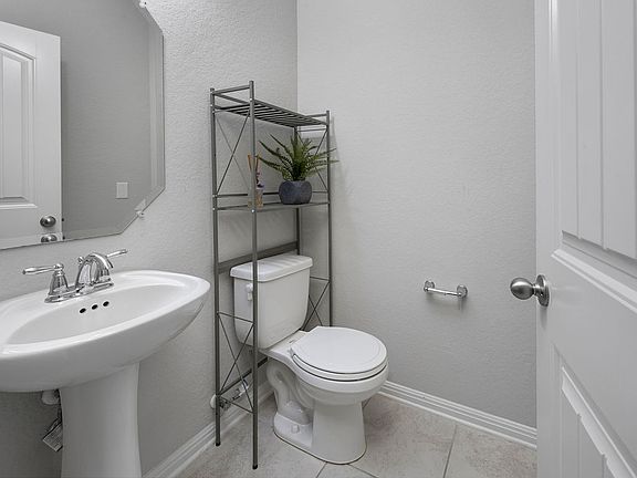 4th image of 7419 Cove Way