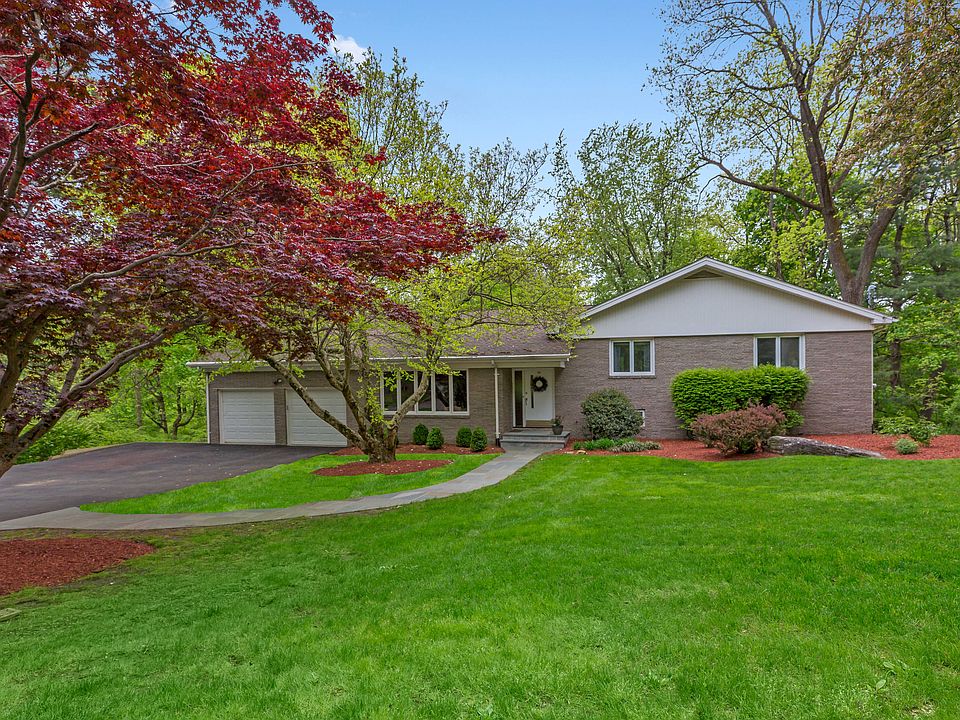 1st image of 34 Juniper Pl