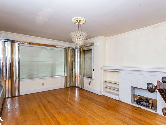 4th image of 7229 S Marshfield Ave
