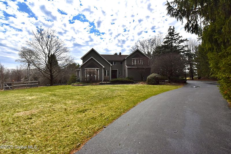 3rd image of 212 Anthony Road