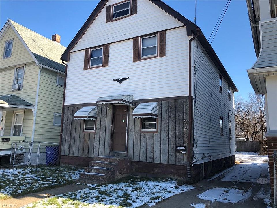 1st image of 3455 W 49th St
