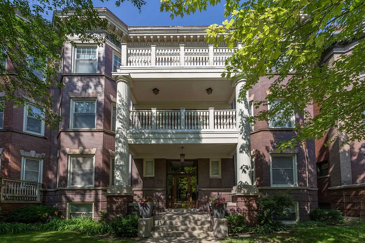 Building Exterior - 5706-10 S. Blackstone Ave