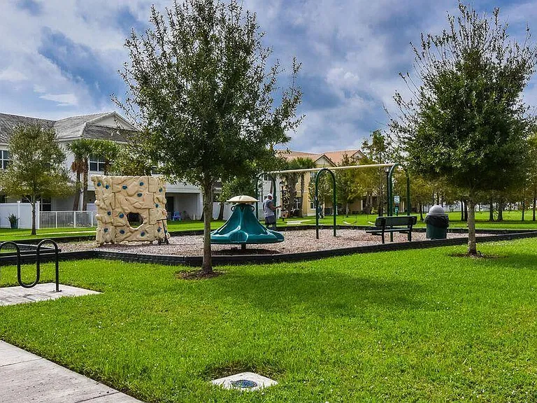 11900 Cypress Key Way — Photo 38