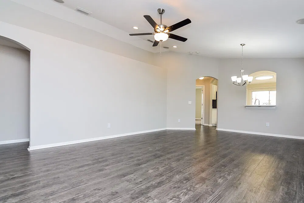 3 bed, 2.0 bath, 1492 sqft, $3,590 — Photo 4