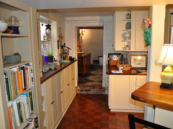 Kitchen to Dining Room