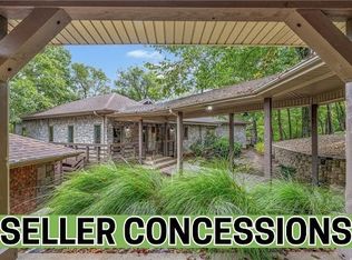 10 Spring Valley Dr, Bentonville, AR 72712