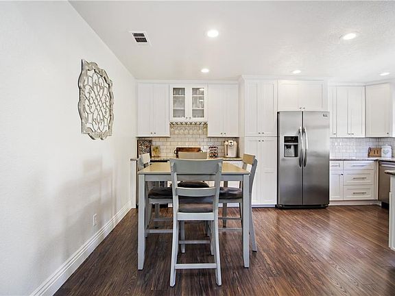 2nd image of 3503 W Greentree Cir Unit H