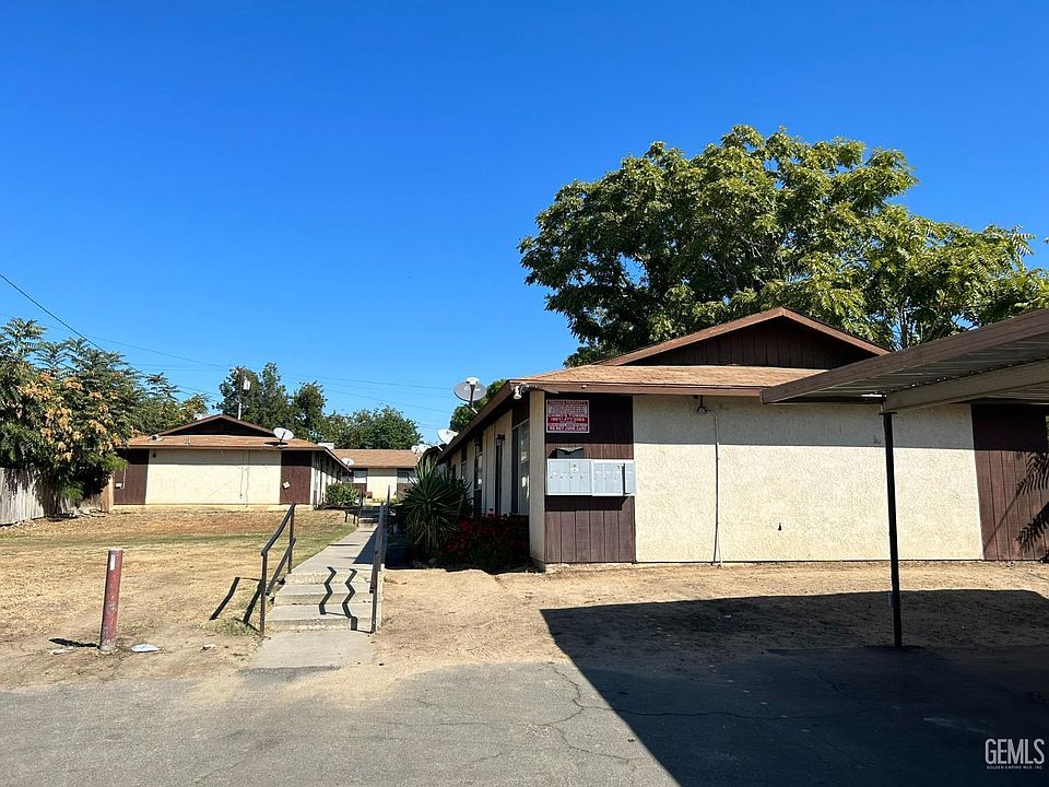 2nd image of 516 Roberts Ln
