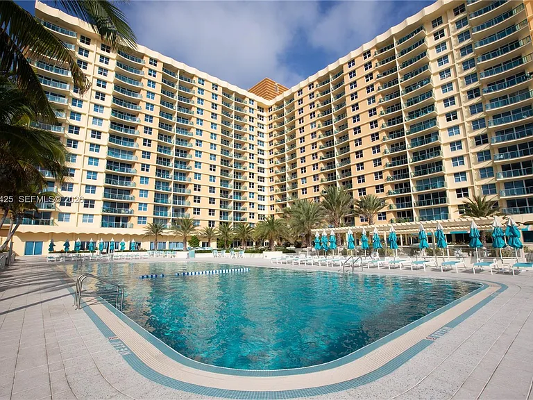 2501 S Ocean Dr #Penthouse 17 — Photo 34