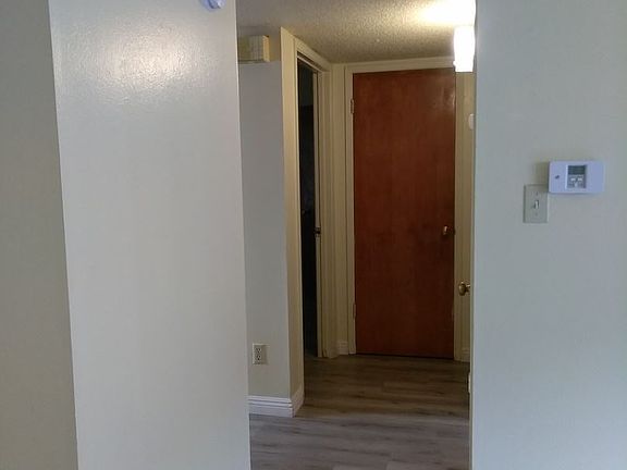 4th image of 711 E Noble Ave APT C6