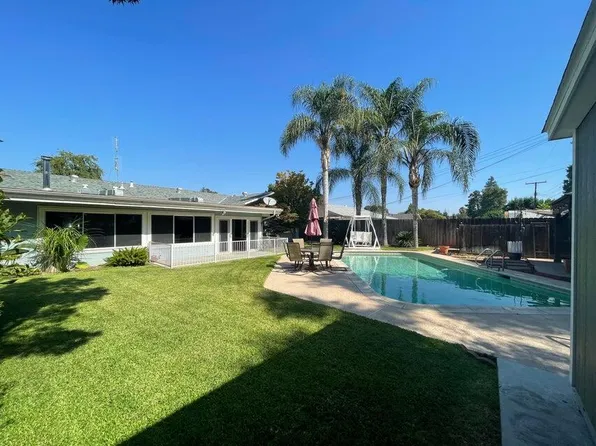 918 S Redwood Drive, Visalia, CA 93277