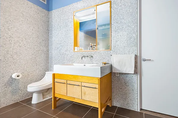 Sold by Modern Spaces | media 5