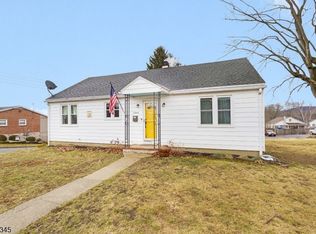 1060 Grand St, Phillipsburg Town, NJ 08865