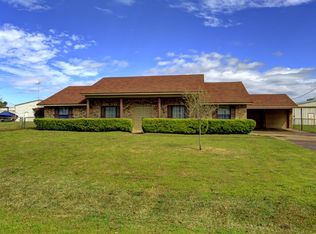 32114 Robin Ln, Waller, TX 77484