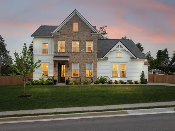 7215 Adenborough Dr, Fairview, TN 37062