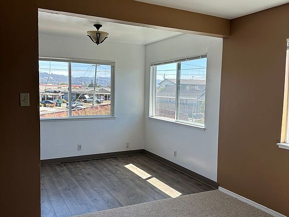 2nd image of 2819 Virginia Ave