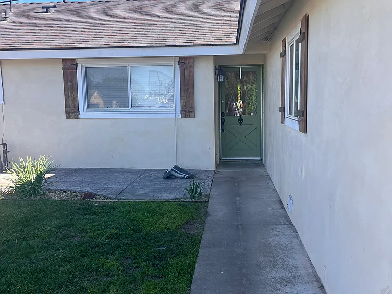 3940 Silver Leaf Dr — Photo 2