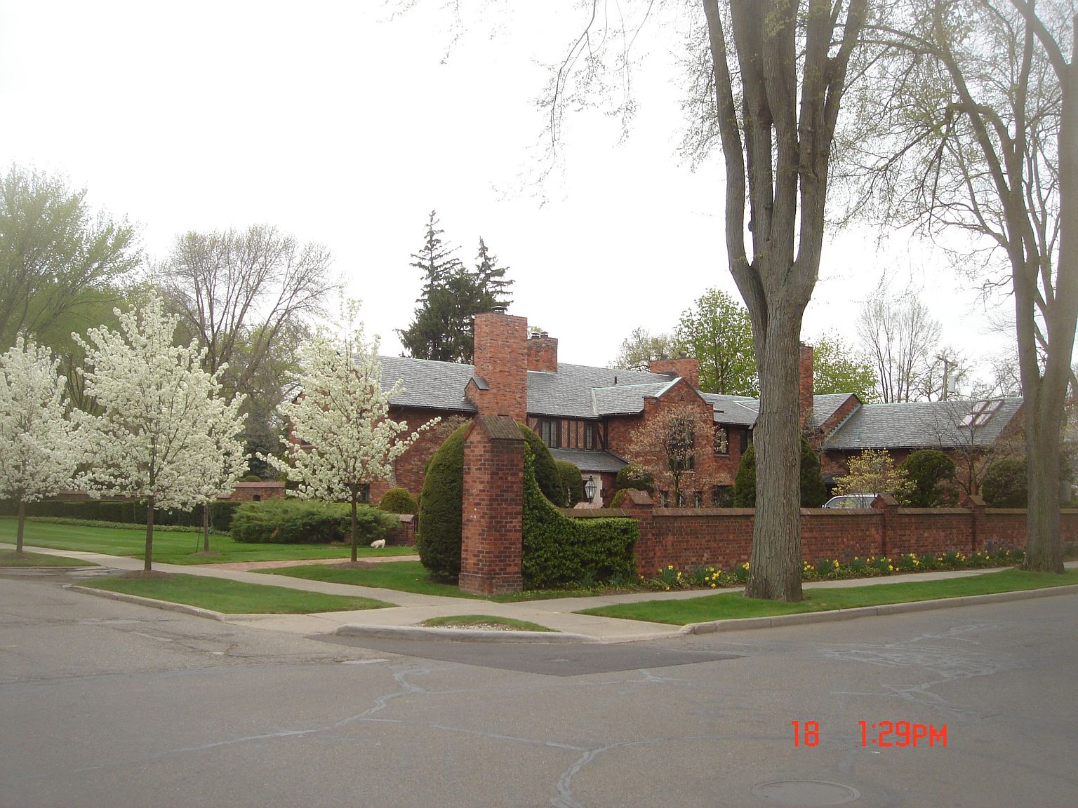 379 Lakeland St, Grosse Pointe, MI 48230 Zillow