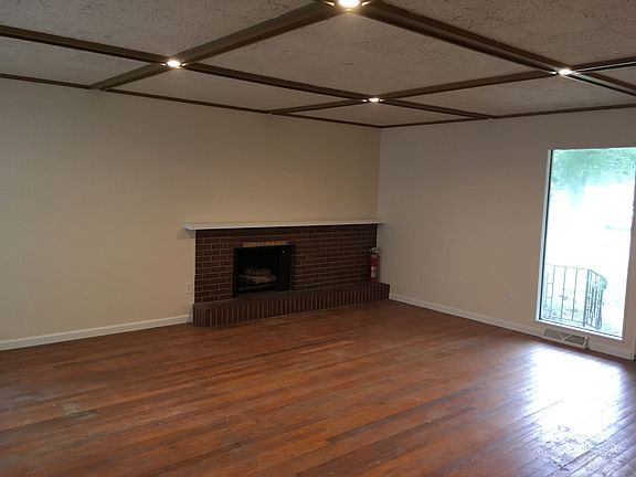 5th image of 276 Snow Ave