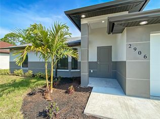 2037 NE 25th St, Cape Coral, FL 33909