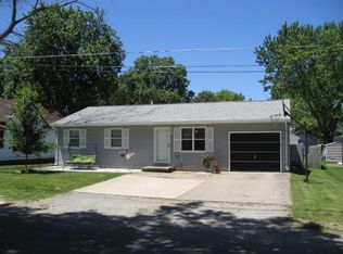 1308 Davis St, Charleston, IL