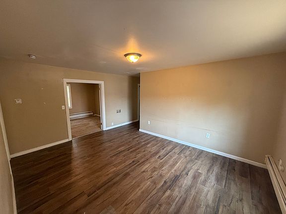 5th image of 3955 Upham St #A