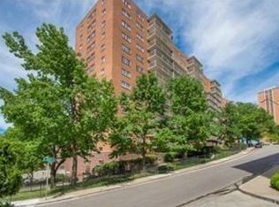 310 W 49th St APT 101, Kansas City, MO 64112