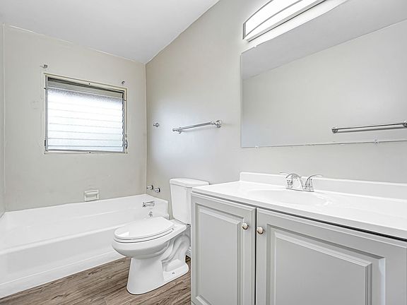 3rd image of 1760 State St APT 22