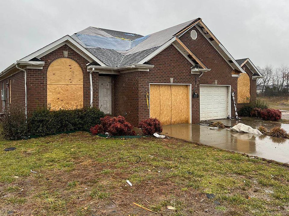 1st image of 717 Village Creek Dr