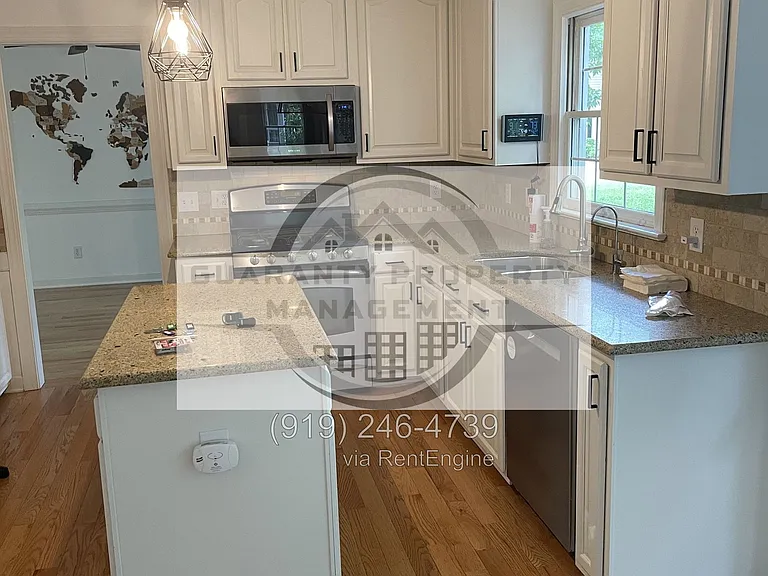 101 Cambay Ct — Photo 2