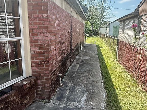 2nd image of 17018 Woodacre Dr