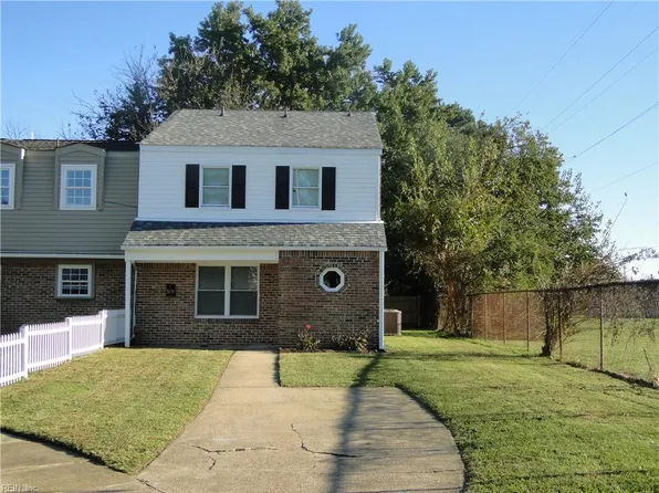 5671 Caxton Ct, Virginia Beach, VA 23462