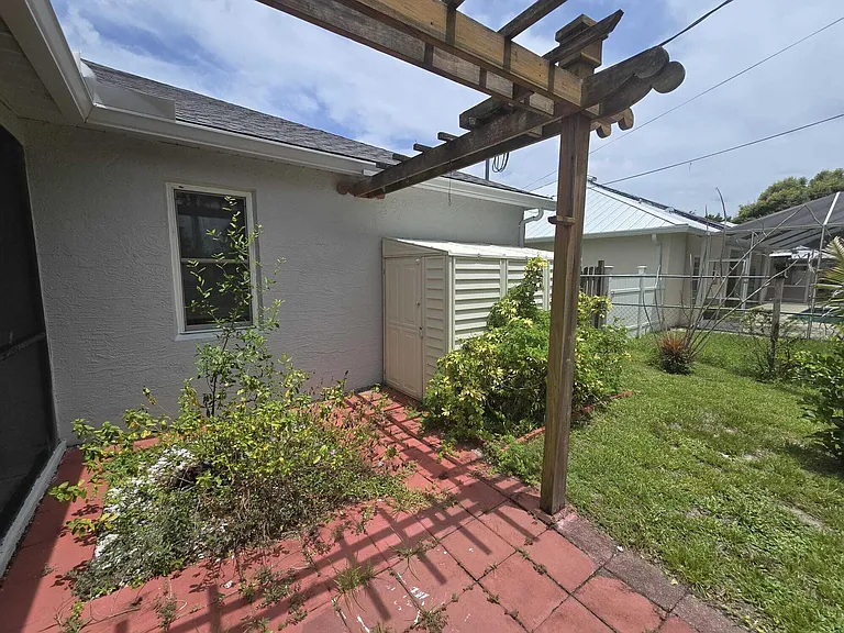 2026 SW Cranberry St — Photo 17