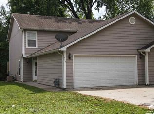 624 Locust St, Lawrence, KS 66044