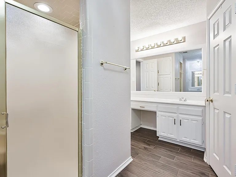 2306 Lovell Ct — Photo 22