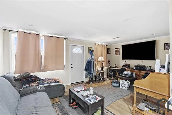 5058 Georgia St — Photo 13
